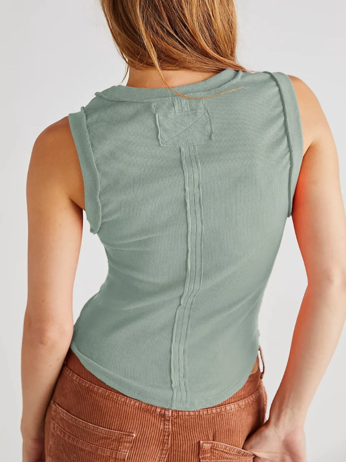 🌟 Curved Hem Round Neck Tank 🌟
