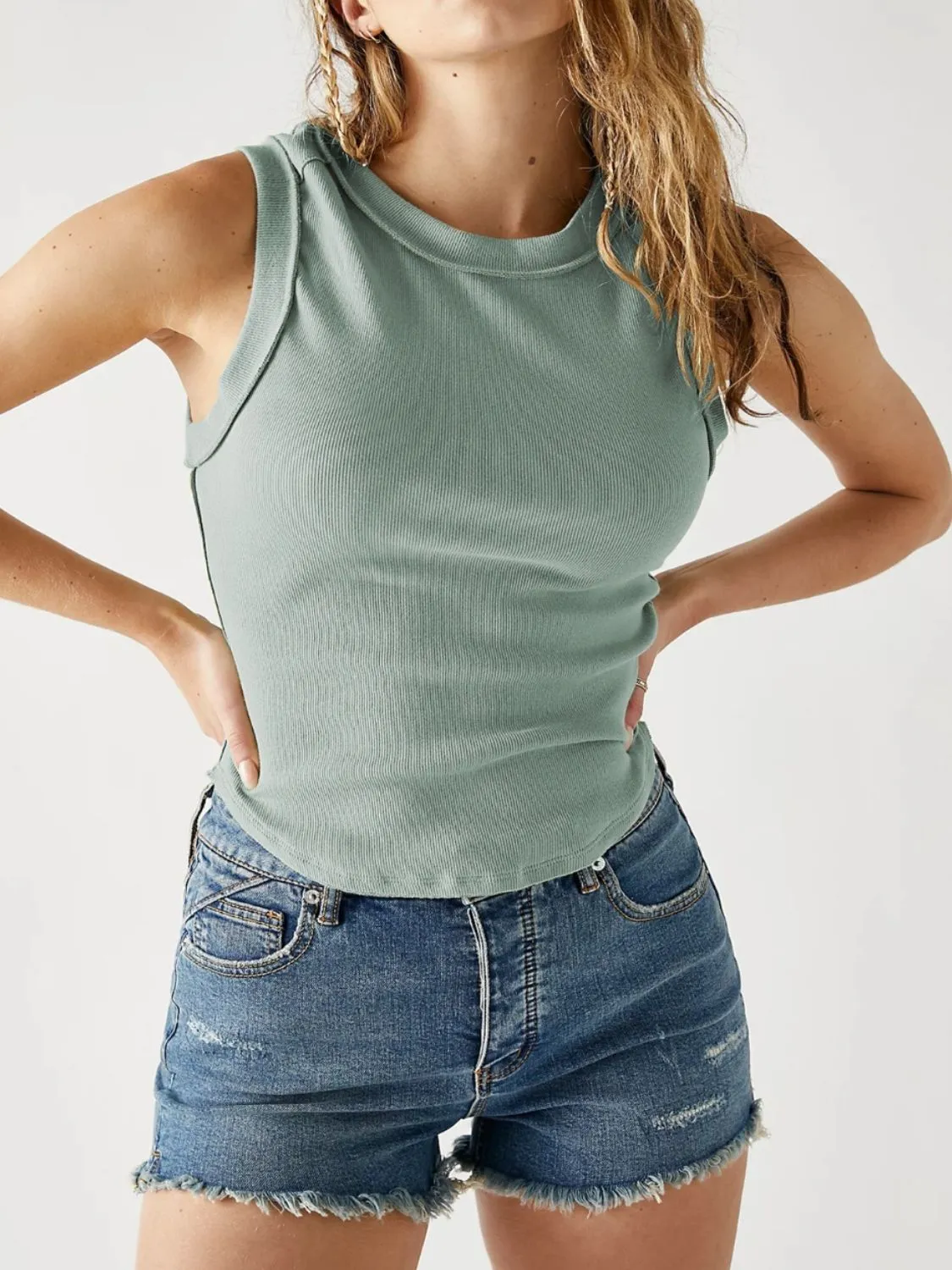 🌟 Curved Hem Round Neck Tank 🌟