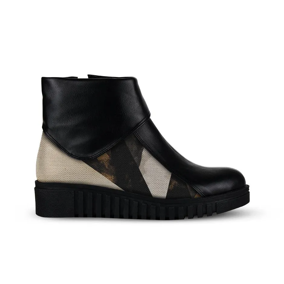 Block Boots Arrow