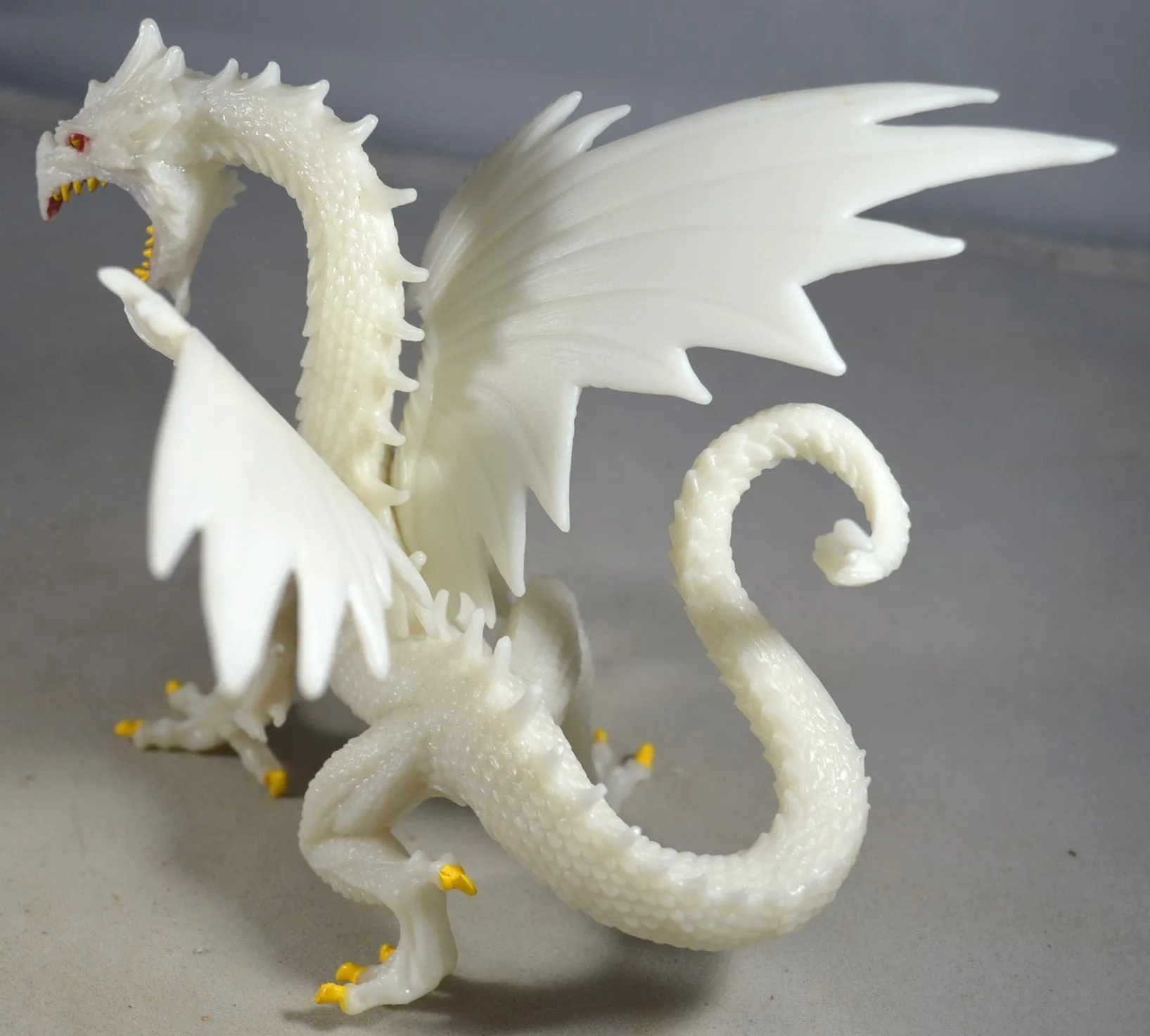 Safari Ltd. Painted Glow-in-the-Dark Snow Dragon