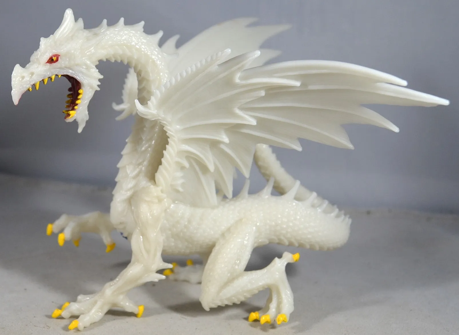Safari Ltd. Painted Glow-in-the-Dark Snow Dragon
