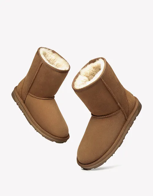 Short Classic in Chestnut